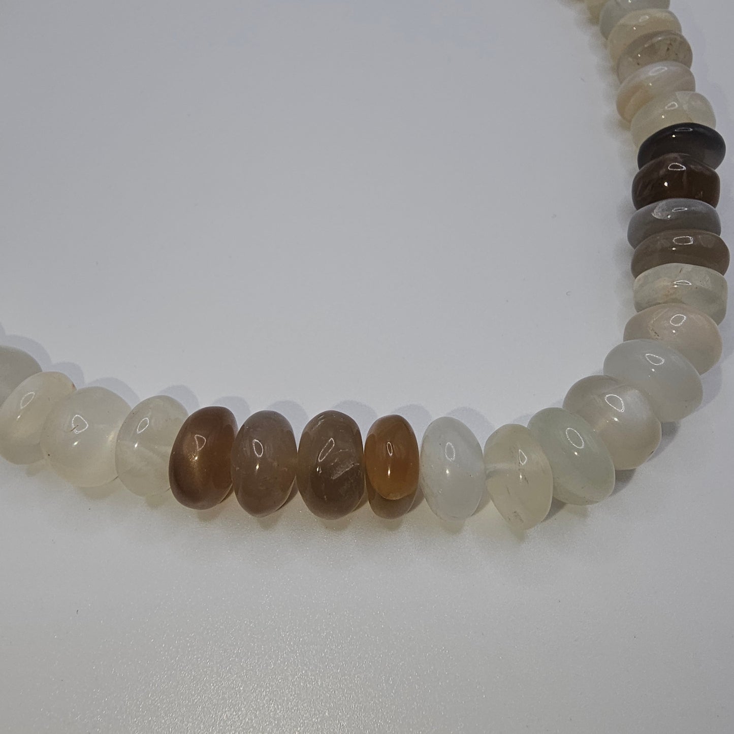 Mondsteinkette Boutons