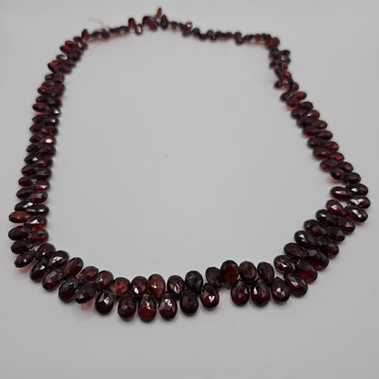 Granatkette facettierte Tropfen
