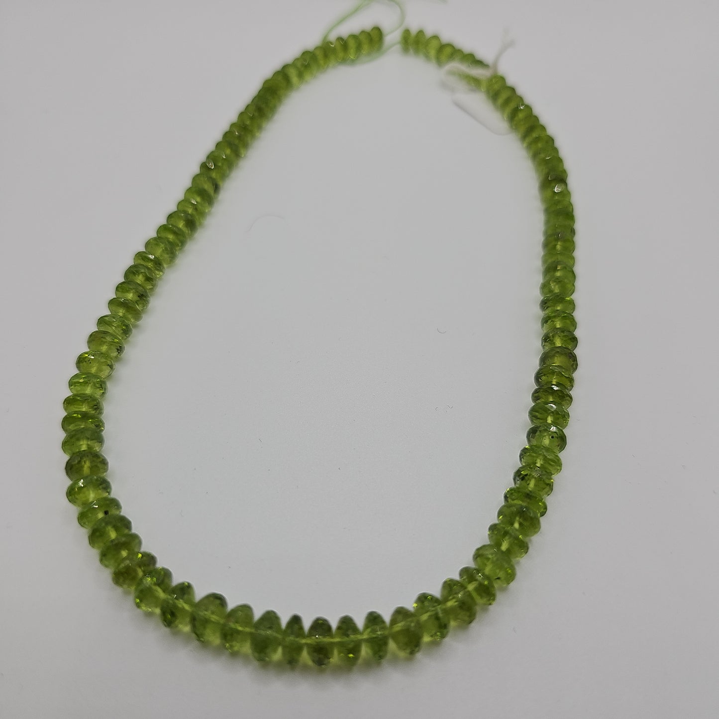 Peridotkette facettiert