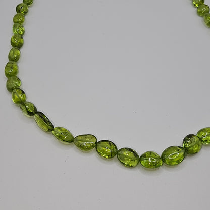 Peridotkette Boutons