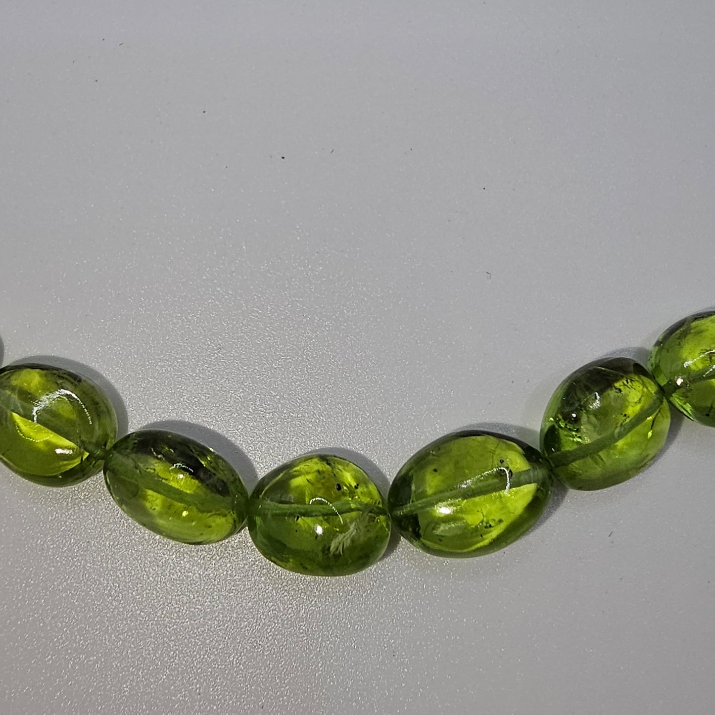 Peridotkette Boutons