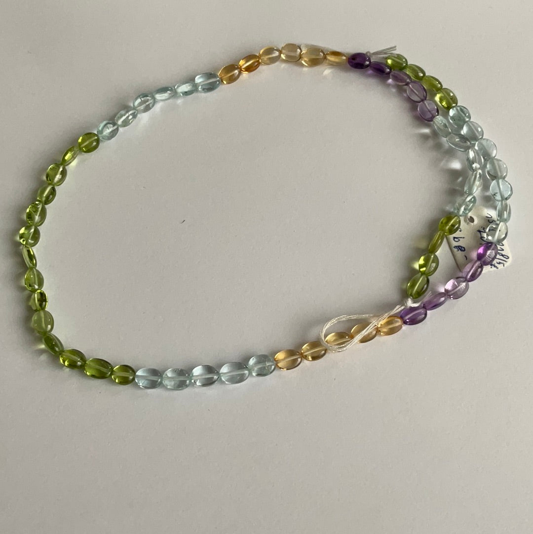 Peridotkette mit Amethyst, Aquamarin, Amethyst